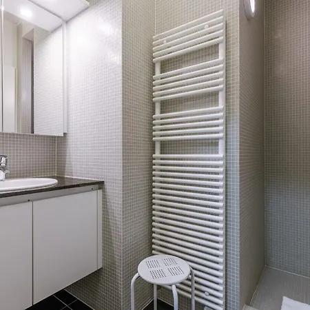 Huswell - Spacious Apartment Near The Beach In De Haan Exterior photo