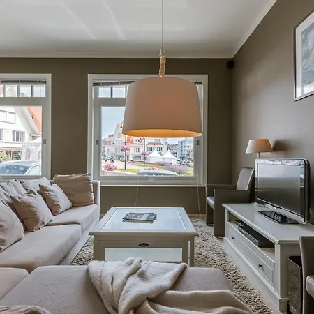 Huswell - Spacious Apartment Near The Beach In De Haan Exterior photo
