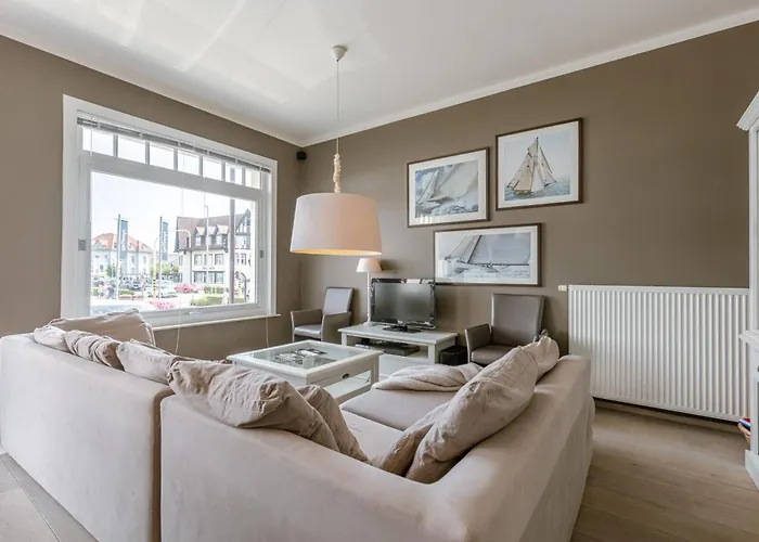Huswell - Spacious Apartment Near The Beach In De Haan